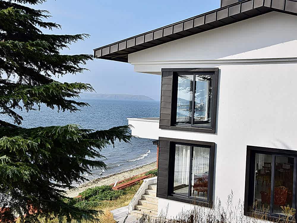 Sn Yalçın Evi Çatısan