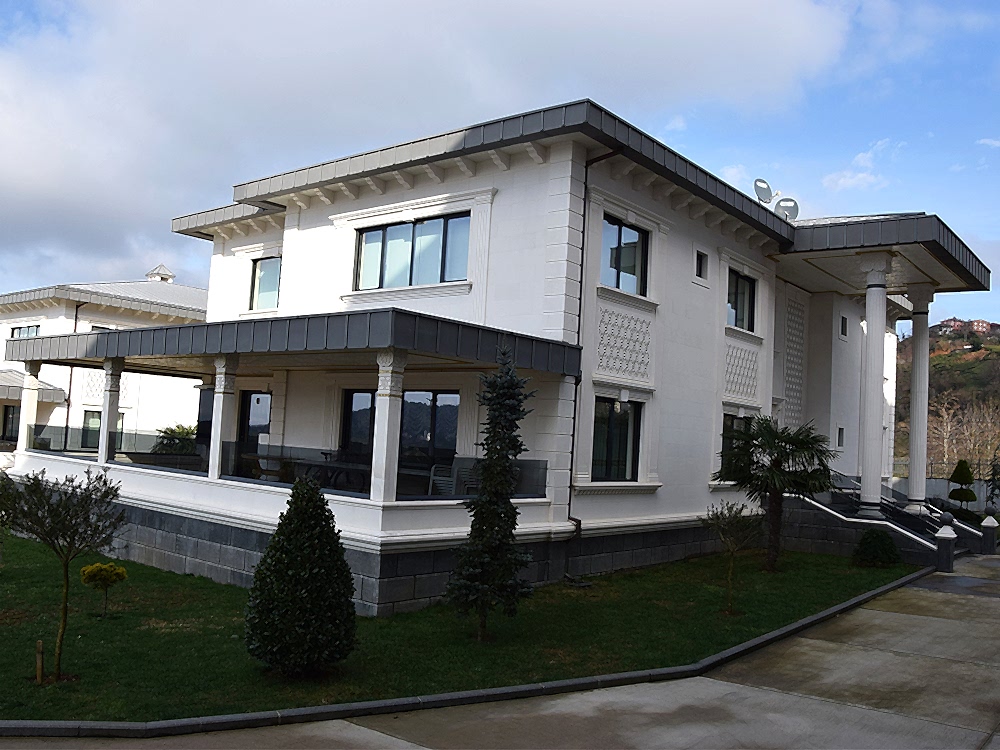 Yedigarzade Konakları Çatısan