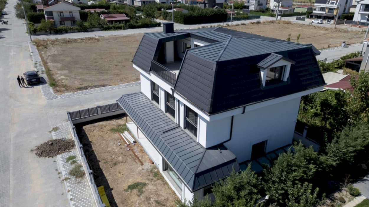 Sn Yağcı Evi Çatısan