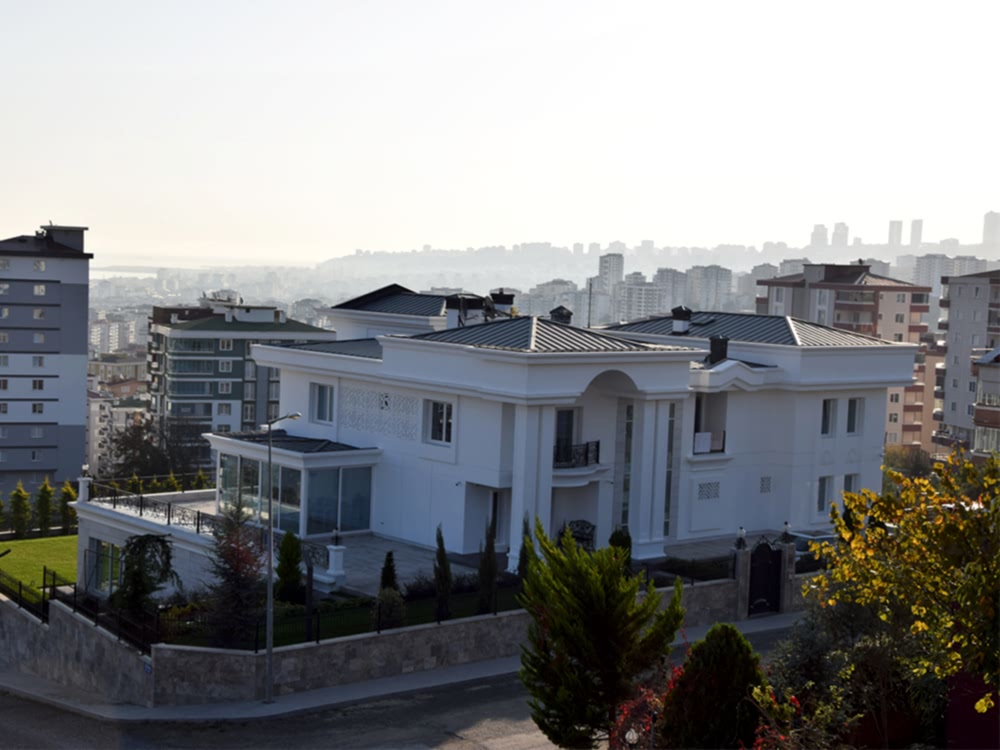 Sn S Yeşilyurt Evi Çatısan