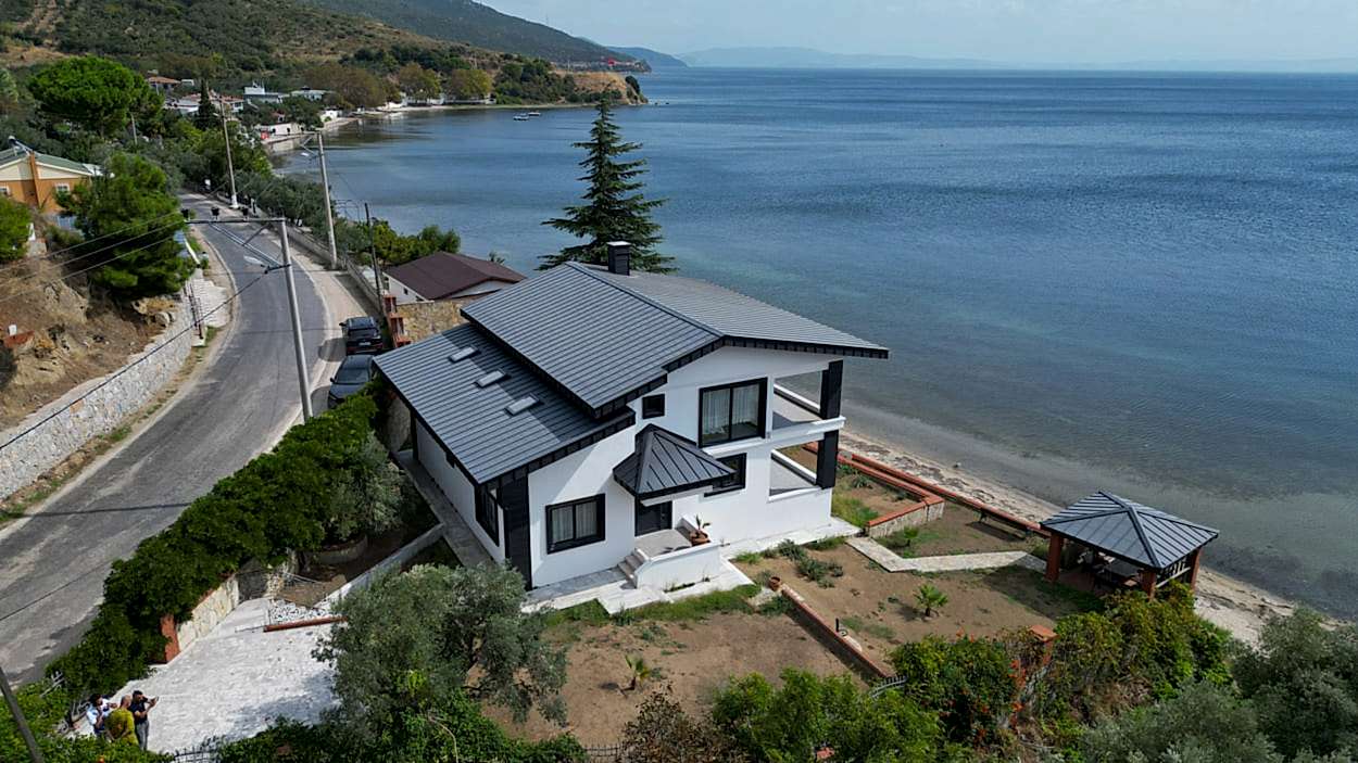 Sn Yalçın Evi Çatısan